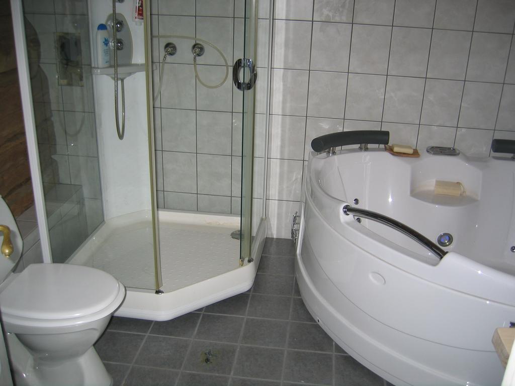 Kartveit Gjestetun Manger Esterno foto